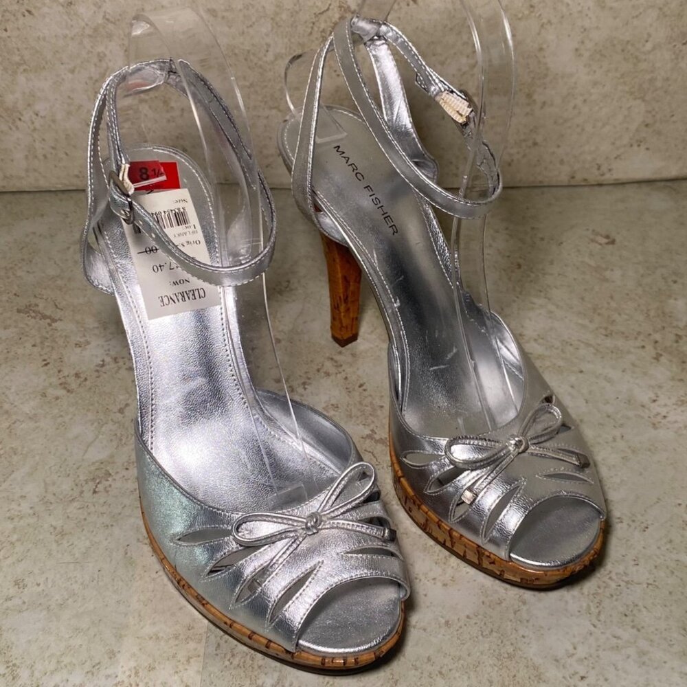 Marc Fisher Silver Metallic Strappy Heels Cork Like Heel Adjustable‎ Glam Party